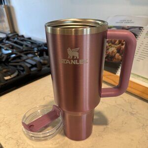 Stanley quencher 40 oz Primrose Glow - Rare color!